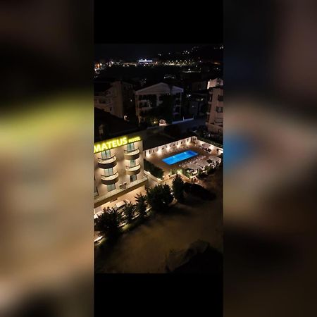 Mateus Hotel & Pool Jounieh Ngoại thất bức ảnh