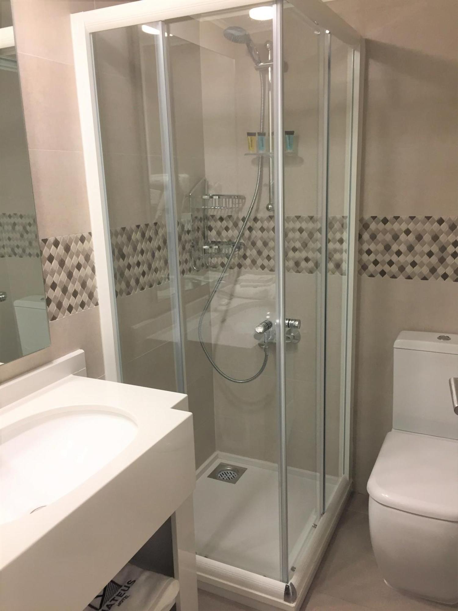 Mateus Hotel & Pool Jounieh Phòng bức ảnh