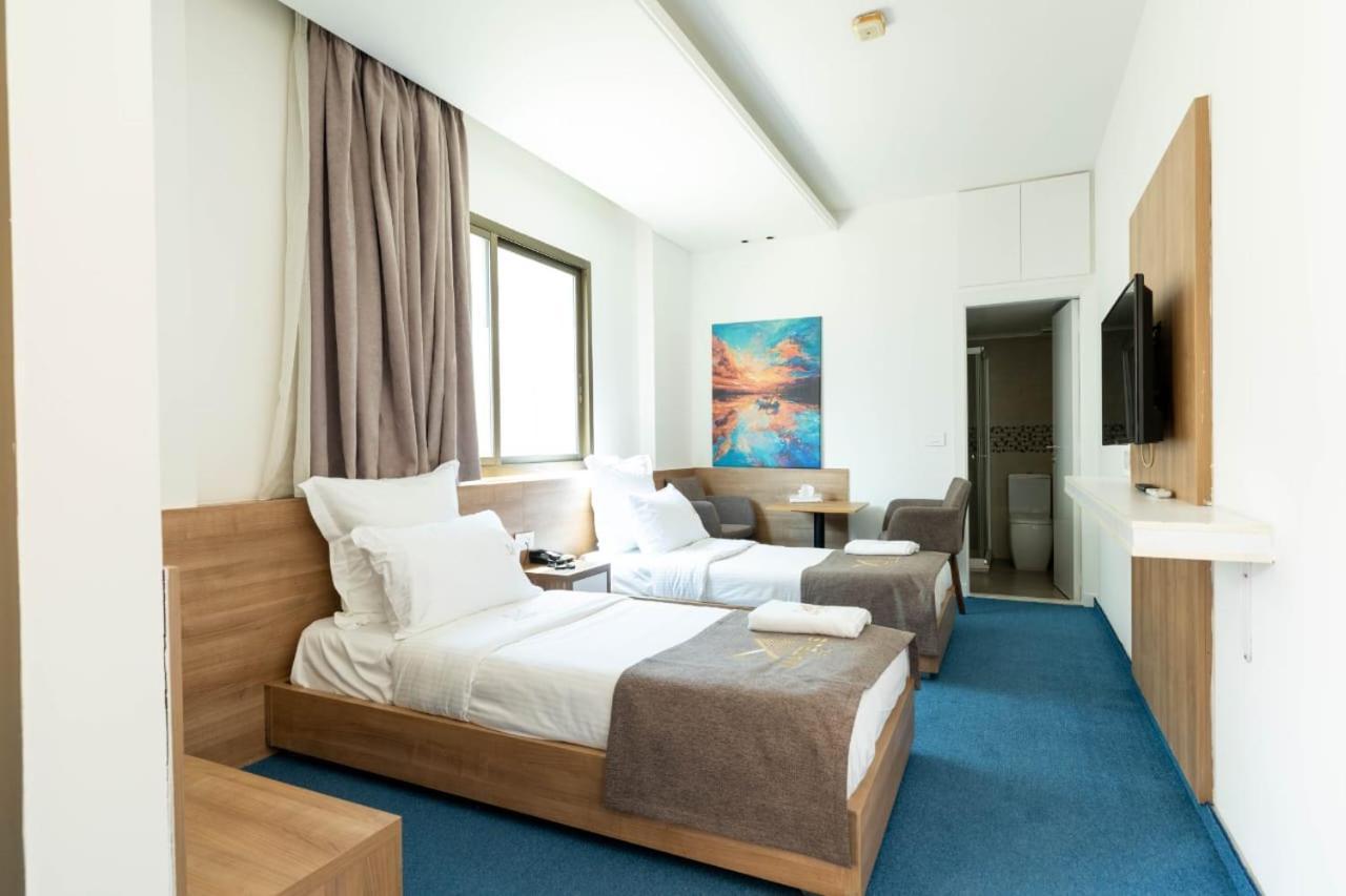 Mateus Hotel & Pool Jounieh Ngoại thất bức ảnh